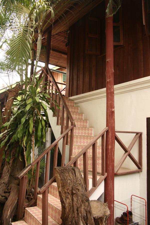 Mano Temple House Ξενοδοχείο Λουάνγκ Πραμπάνγκ Εξωτερικό φωτογραφία